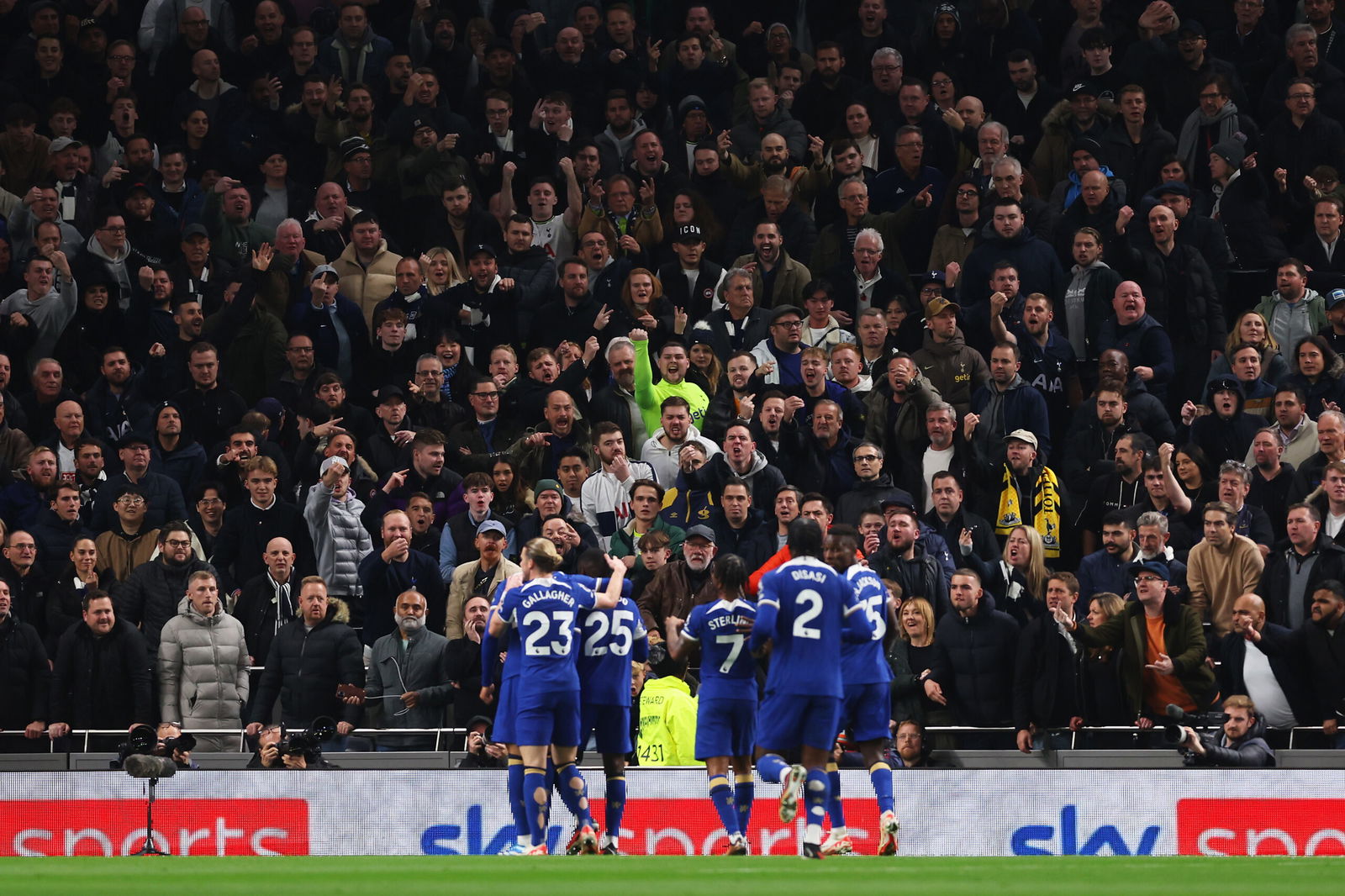 Tottenham 1-4 Chelsea: Nine-man Spurs fall to Pochettino's Blues